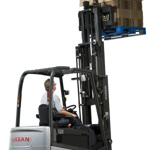 Inchiriere stivuitor electric 3 tone