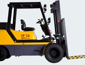 Inchiriere stivuitor electric 4 tone